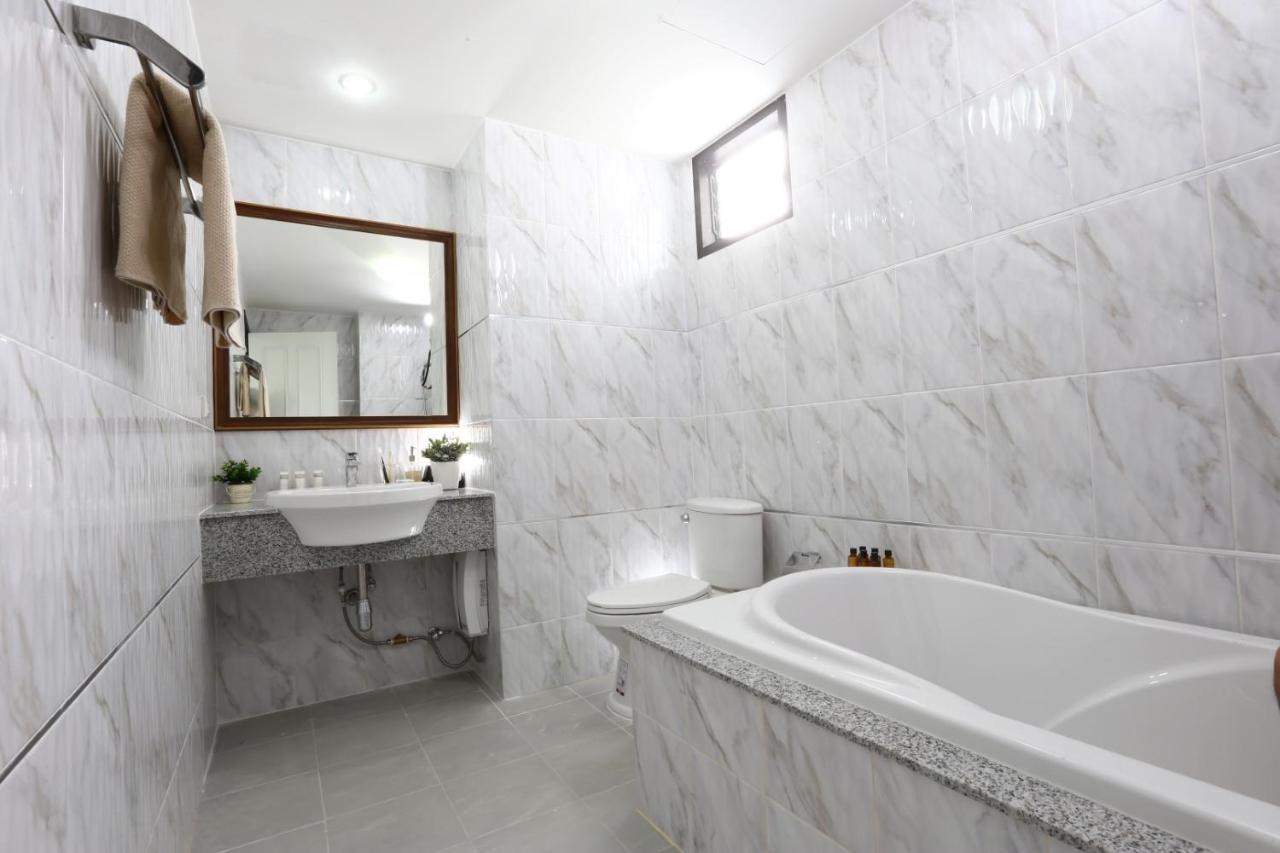 Double Tree Residence Chiang Mai Luaran gambar